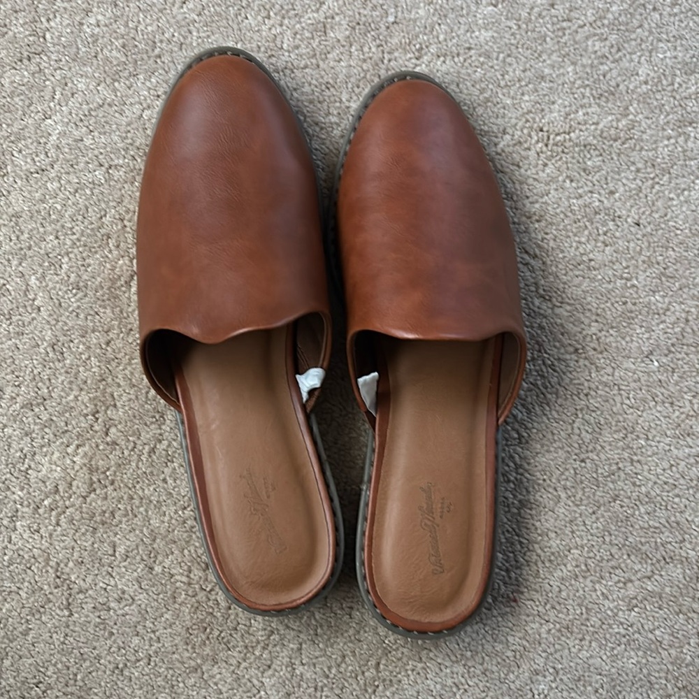 Universal Thread Mule Slides